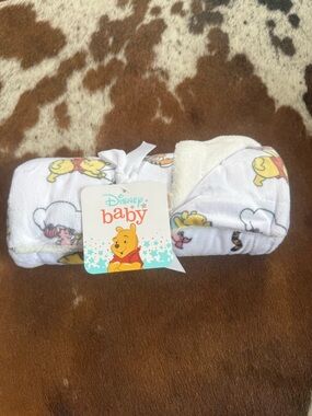 Disney Baby White and Yellow Winnie the Pooh Printed Swaddle Blanket